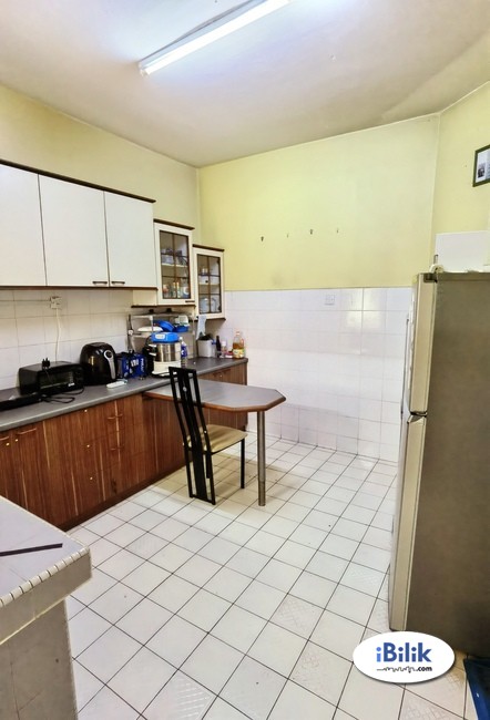 comfortable Single Room Zero Deposit Weekly Cleaning @ BU10 - Image 2