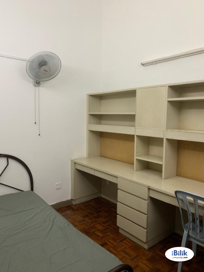 No Deposit! Single Room in ss24, Kelana Jaya Near LRT Station - Image 1