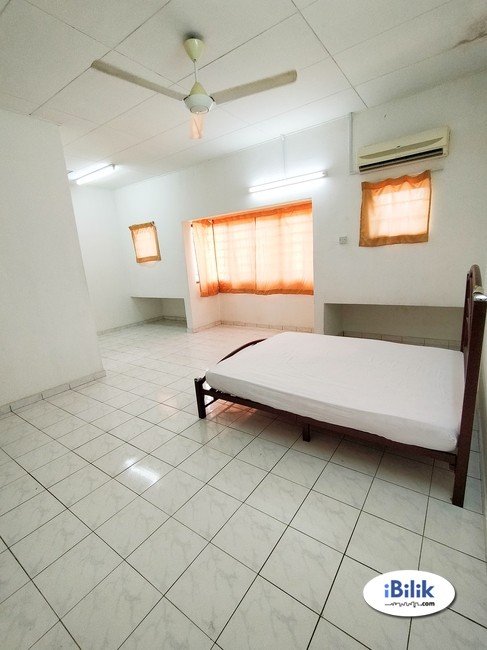 Master Room Zero Deposit Weekly Cleaning @ BU10 - Image 1