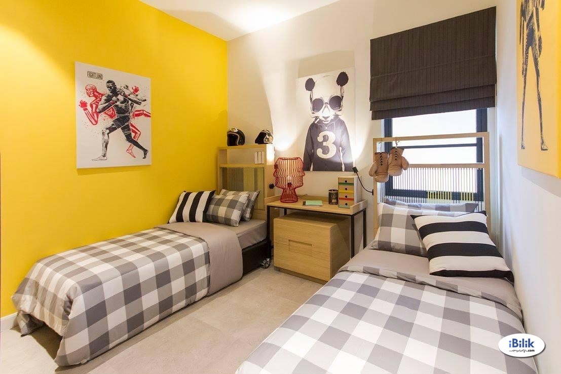 Middle Room at Bandar Sunway, Petaling Jaya - Image 1