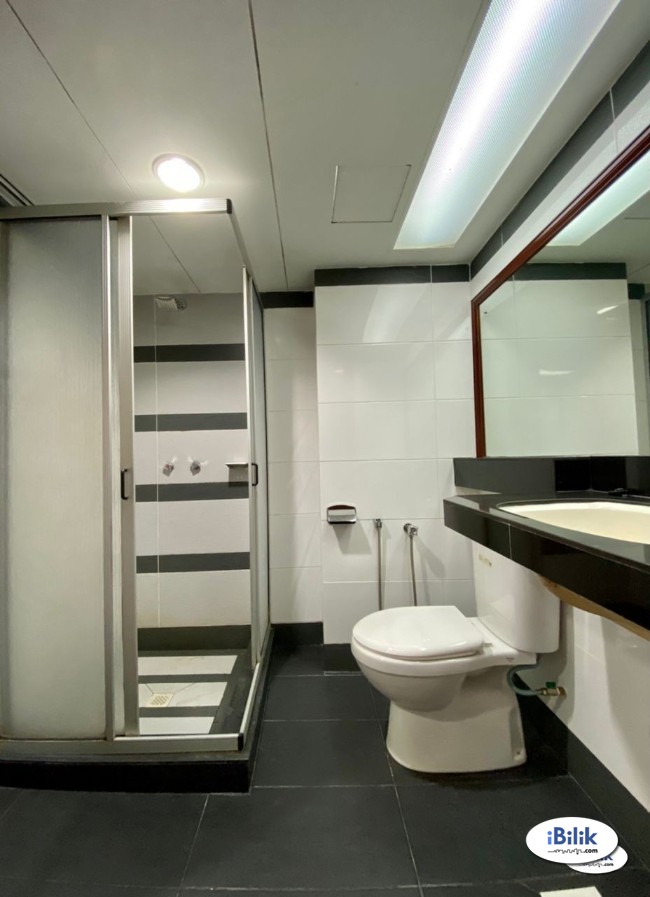 For Rent BIG BIG BIG Master Room at Chow Kit - ( Pavilion , Pertama Complex , Pasar Chow Kit ) - Image 3