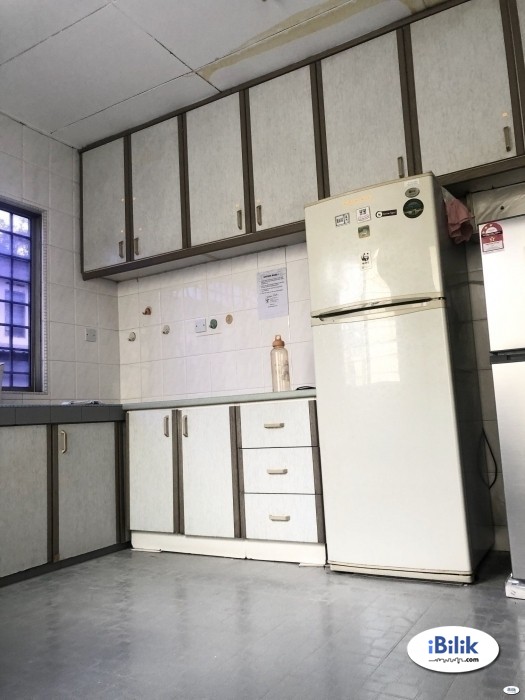 convenience %Zero Deposit. Free Shuttle Bus. Middle Room at PJS 9- Bandar Sunway - Image 2