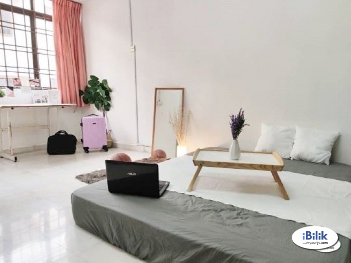 cushy Zero Deposit!! Room for rent Seri Utama, Kota Damansara - Image 1