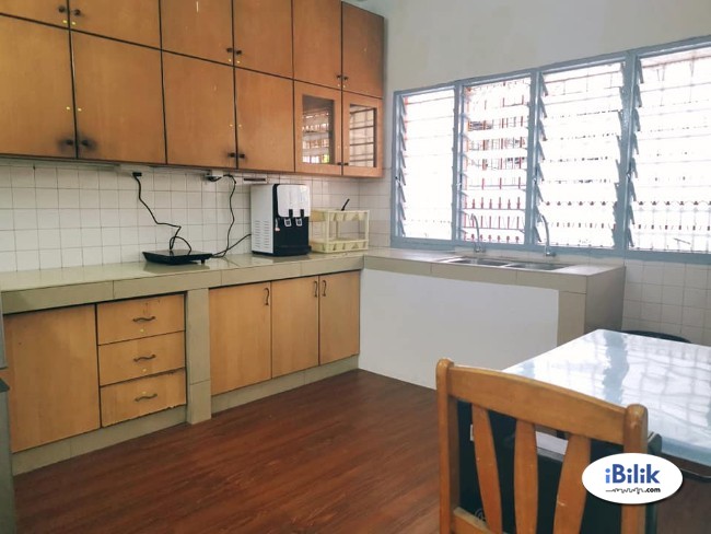 cushy Zero Deposit!! Room for rent Seri Utama, Kota Damansara - Image 2