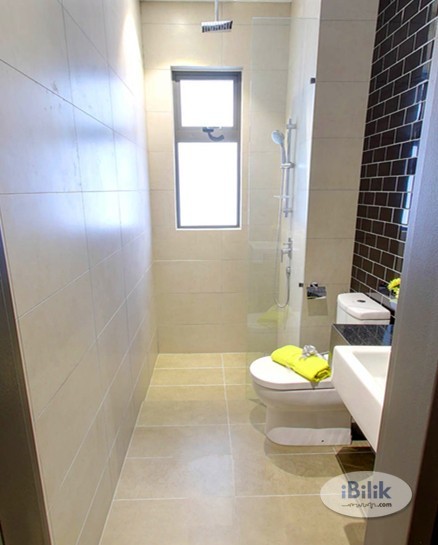 intimate New and Modern Room at Union Suites Bandar Sunway - Image 3