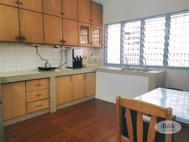 Zero Deposit!! Room for rent Seri Utama, Kota Damansara - Image 2