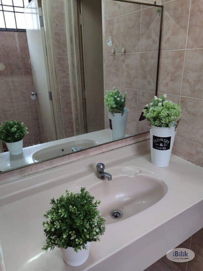 Zero Deposit!! Room for rent Seri Utama, Kota Damansara - Image 3