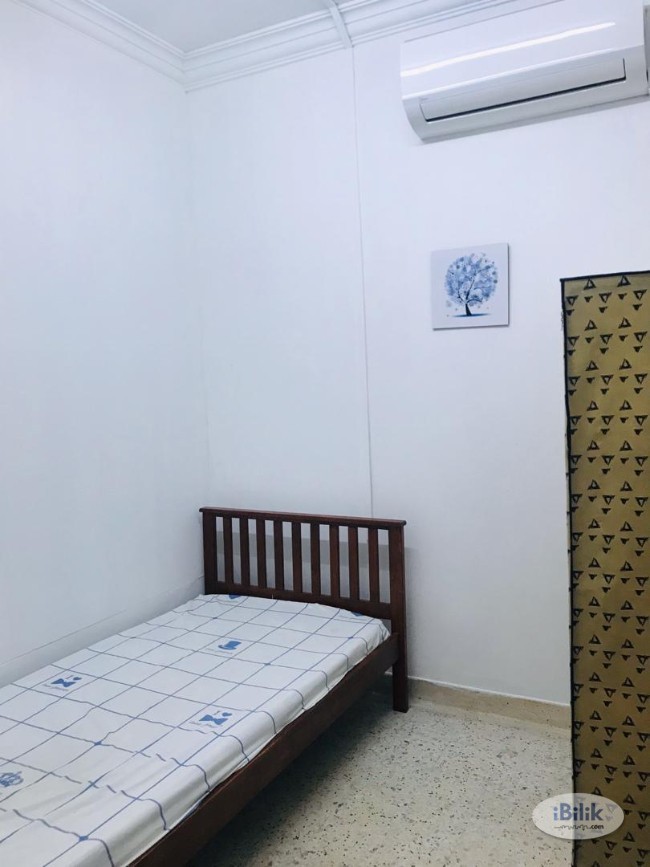 1 Month Deposit ⚠️⚠️ Single Room for rent 🚇🚇 Walking LRT SS18 - Image 1