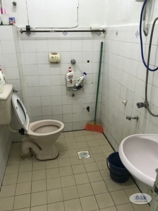 Cozy Zero Deposit !! Small Room Walking distance LRT SS18 - Image 3