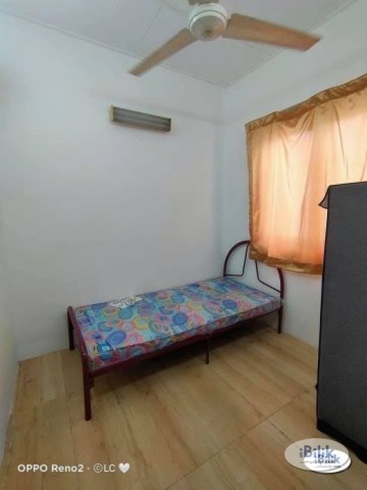 Cozy Zero Deposit !! Single Room at TTDI- Kuala Lumpur Near MRT Station - Image 1