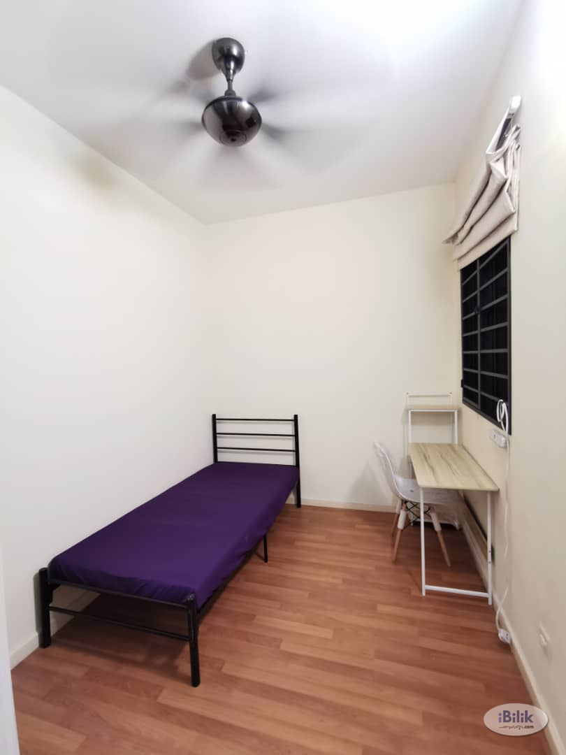 Middle Room at Casa Kiara II, Mont Kiara, Full Hieight Wardrobe, Jaya Grocer, Gardens School, Gateway walking distances  - Image 4