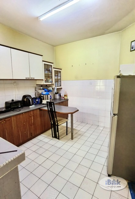Cozy Single Room Zero Deposit Weekly Cleaning @ BU10 - Image 2
