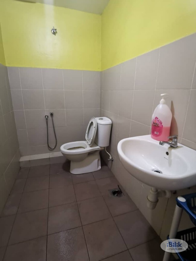 RENT 1 Month Deposit !! Low Rental. Middle Room at SS15, Subang Jaya - Image 3