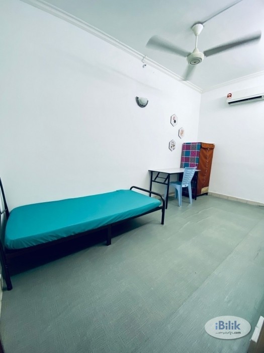 convenience Middle Room at Bandar Utama- Petaling Jaya with ZERO DEPOSIT ! near Bandar Utama MRT Station - Image 1