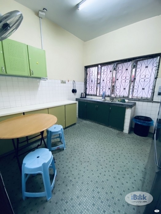 convenience Middle Room at Bandar Utama- Petaling Jaya with ZERO DEPOSIT ! near Bandar Utama MRT Station - Image 2