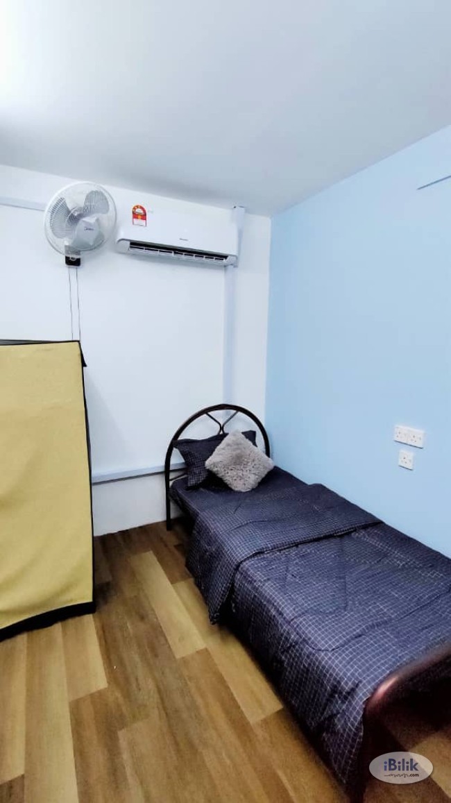 RM1 Rental for 2ND Month ✨ Middle room for rent at taman maluri - Image 1