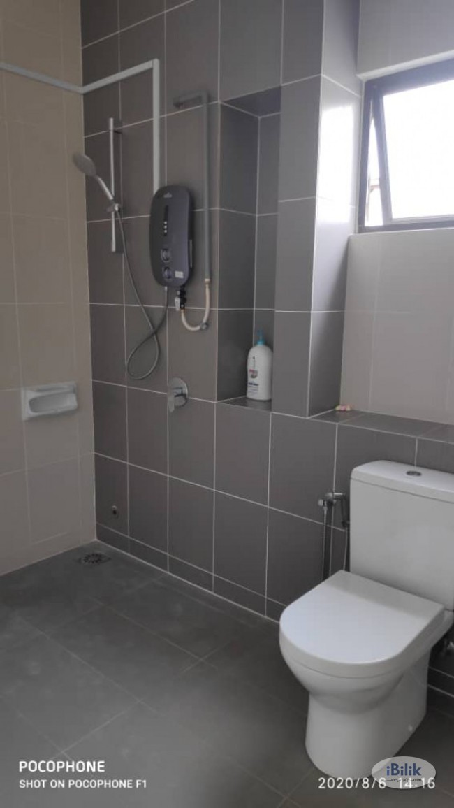 Urgent Move In~ Medium Room for rent Setia Alam! - Image 3