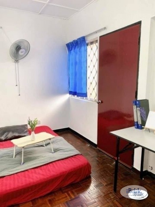 RENT ZERO DEPOSIT - Middle Room at Taman Wawasan- Pusat Bandar Puchong - Image 1