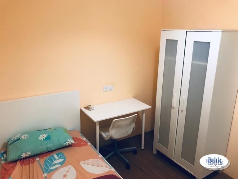 Middle Room at USJ 2, UEP Subang Jaya - Image 1