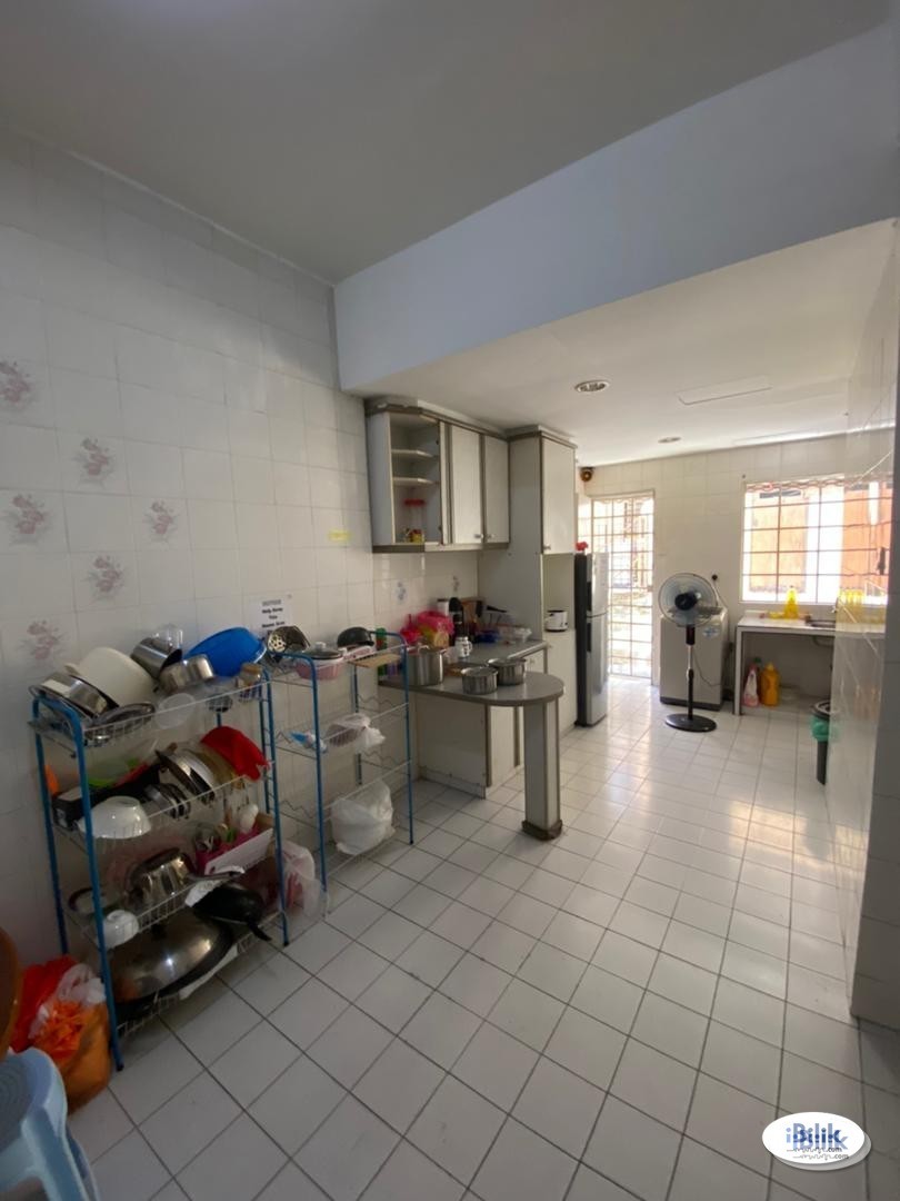 ✨LOW DEPOSIT ROOM FOR RENT IN BANDAR UTAMA AREA✨WALKING DISTANCE 1UTAMA SHOPPING CENTER - Image 3