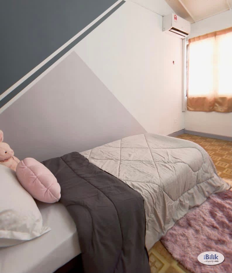 comfortable COMFORTABLE ROOM WITH WINDOW !! SS2 FEMALE UNIT - Image 1
