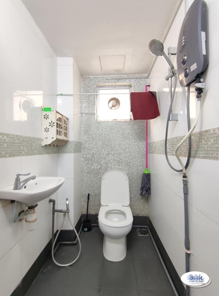 💕 An Ideal Room for Rent 💕 Can be Walking distance MRT Kota Damansara 🌈🌈 - Image 3