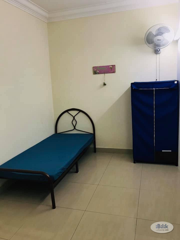 Master Room at Damai Residences, Kota Kemuning - Image 1