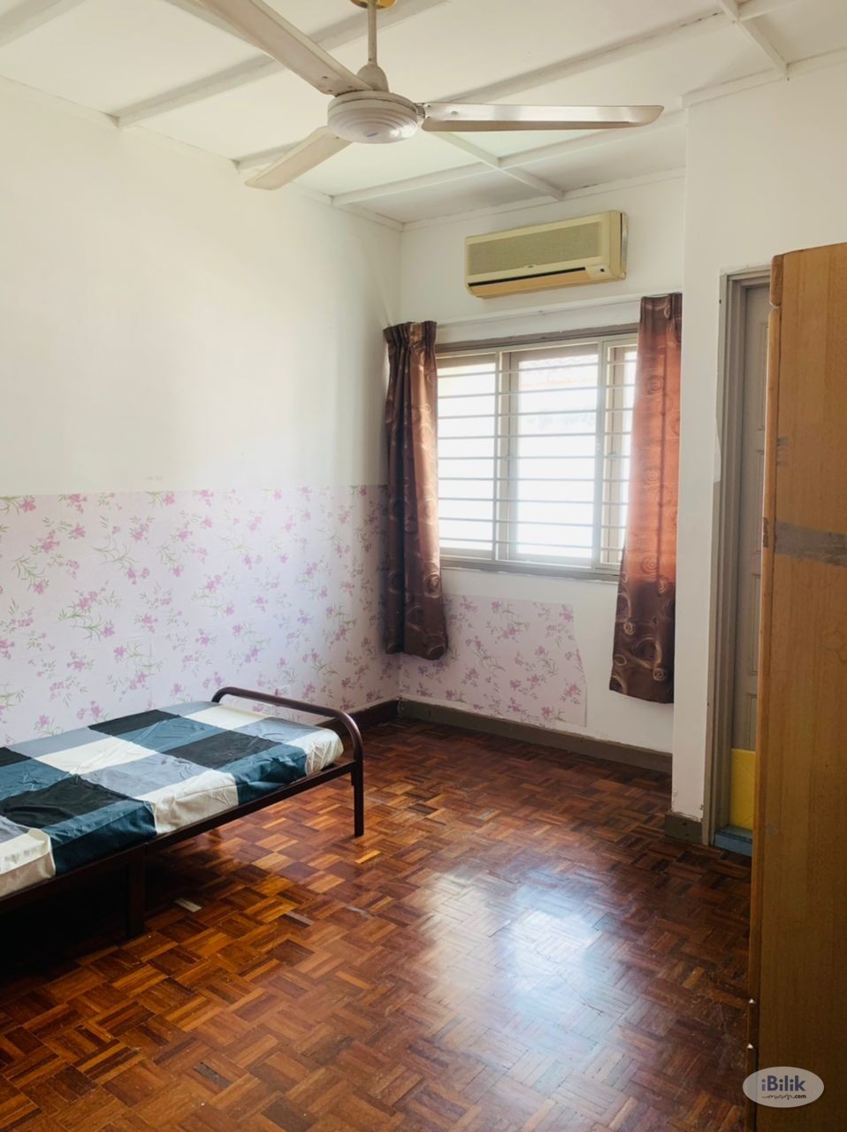 1 MONTH DEPOSIT MEDIUM ROOM IN SS24 , LRT KELANA JAYA , DAMANSARA JAYA , MEDAN SELERA MBPJ DAMANSARA KIM , KAMPUNG KAYU  - Image 1