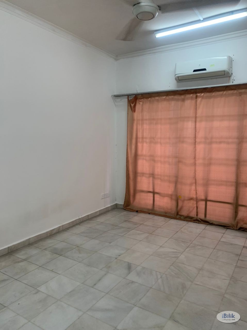 1 MONTH DEPOSIT MEDIUM ROOM IN BANDAR SRI DAMANSARA,SD7, ATIVO PLAZA, HERO MARKET , AL-MUKARRAMAH MOSQUE - Image 1