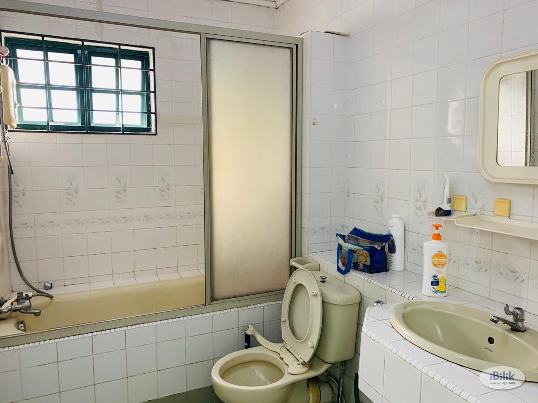 1 MONTH DEPOSIT MEDIUM ROOM IN BANDAR SRI DAMANSARA,SD7, ATIVO PLAZA, HERO MARKET , AL-MUKARRAMAH MOSQUE - Image 3