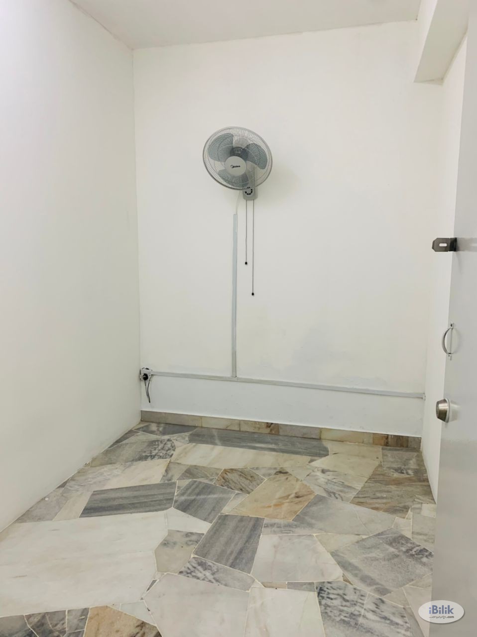 1 MONTH DEPOSIT SINGLE ROOM IN BANDAR SUNWAY , SUNWAY PYRAMID, SUNWAY LAGOON, THE PINNACLE SUNWAY, SUNWAY MEDICAL CENTRE - Image 1