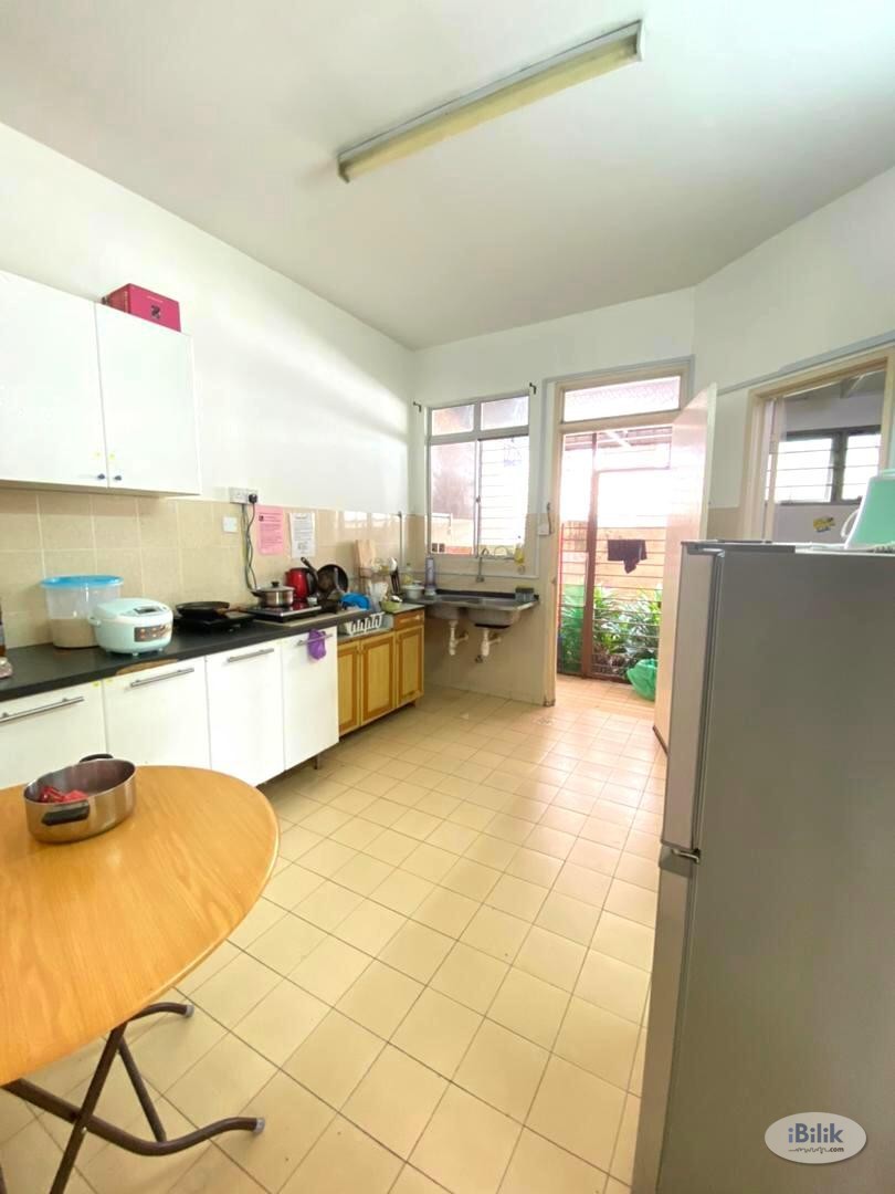 ✨MIDDLE ROOM FOR RENT AT KOTA DAMANSARA ✨ATTACH WITH SHARING BATHROOM😎 - Image 2