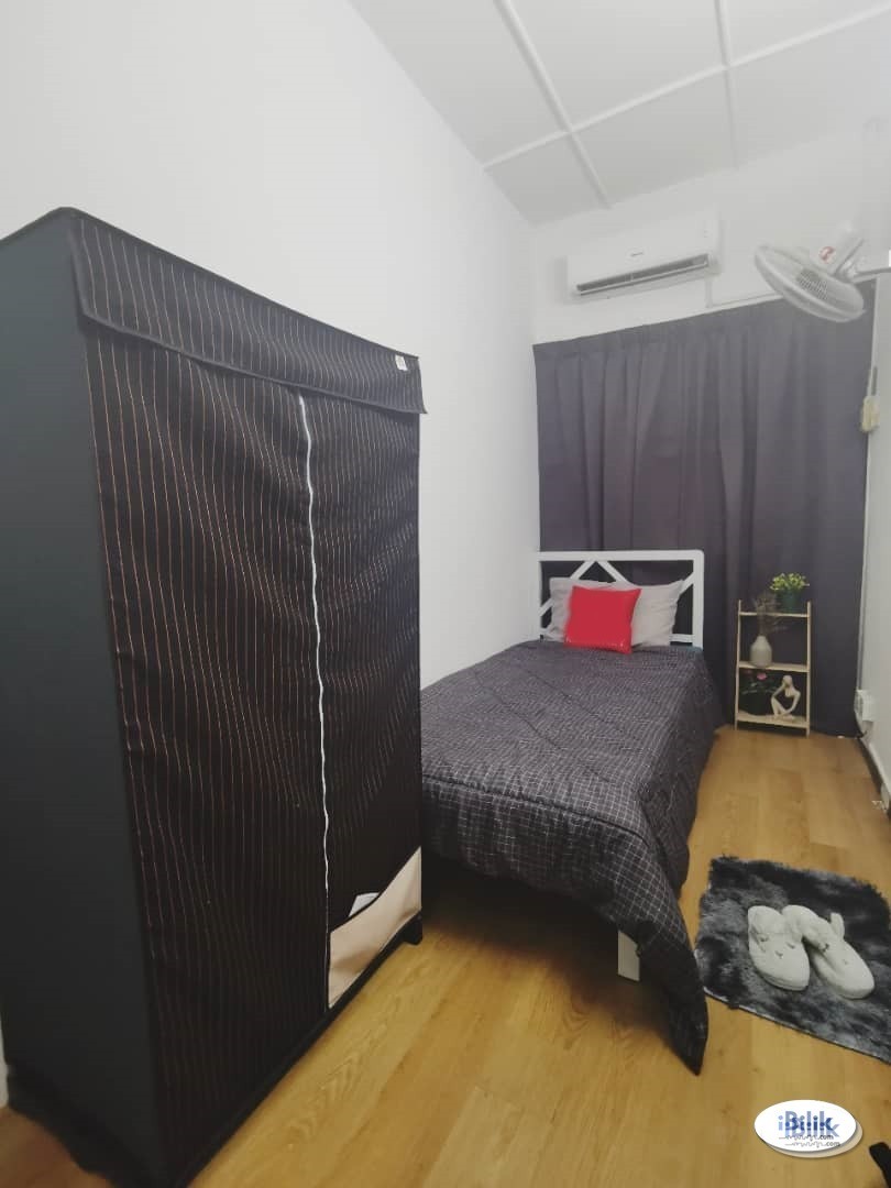 ❗ Middle Room at Damansara Kim, Damansara Utama with 12Mins to Starling Mall / KPJ Damansara / TTDI ❗ - Image 1