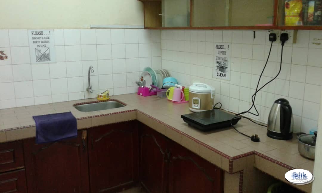 Middle Room at PJS 10, Bandar Sunway with 5Mins ? to Sunway Pyramid / Sunway Uni - Image 4
