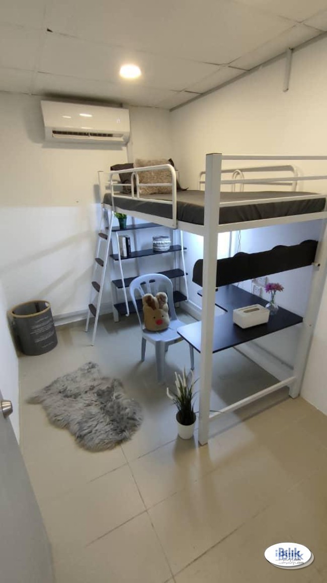 🧡 Middle Room 🧡 at Seri Utama, Kota Damansara - Image 1