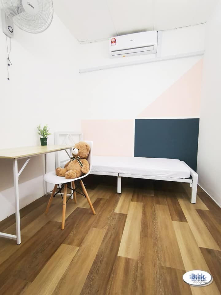 📢 Middle Room at Taman Connaught, Cheras - Image 1