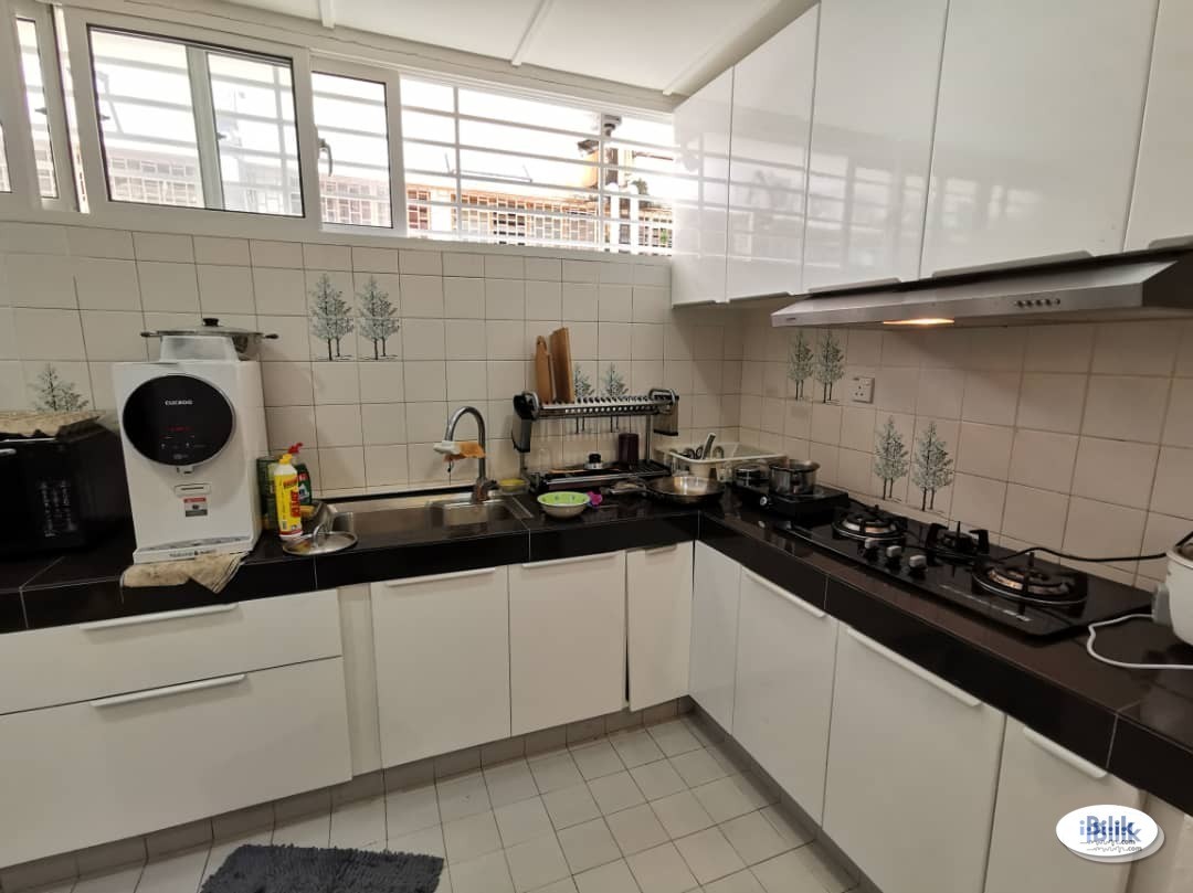 Middle Room at SS2, Petaling Jaya - Image 4