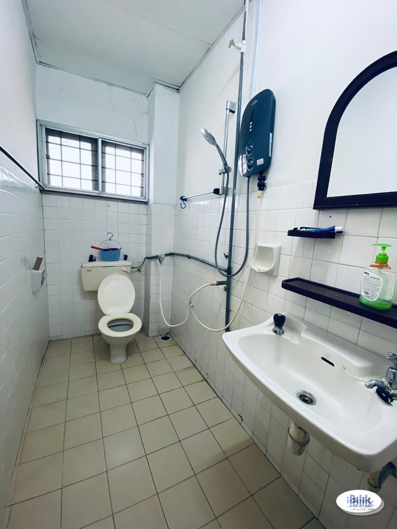 Private Balcony with medium room !! - Image 4