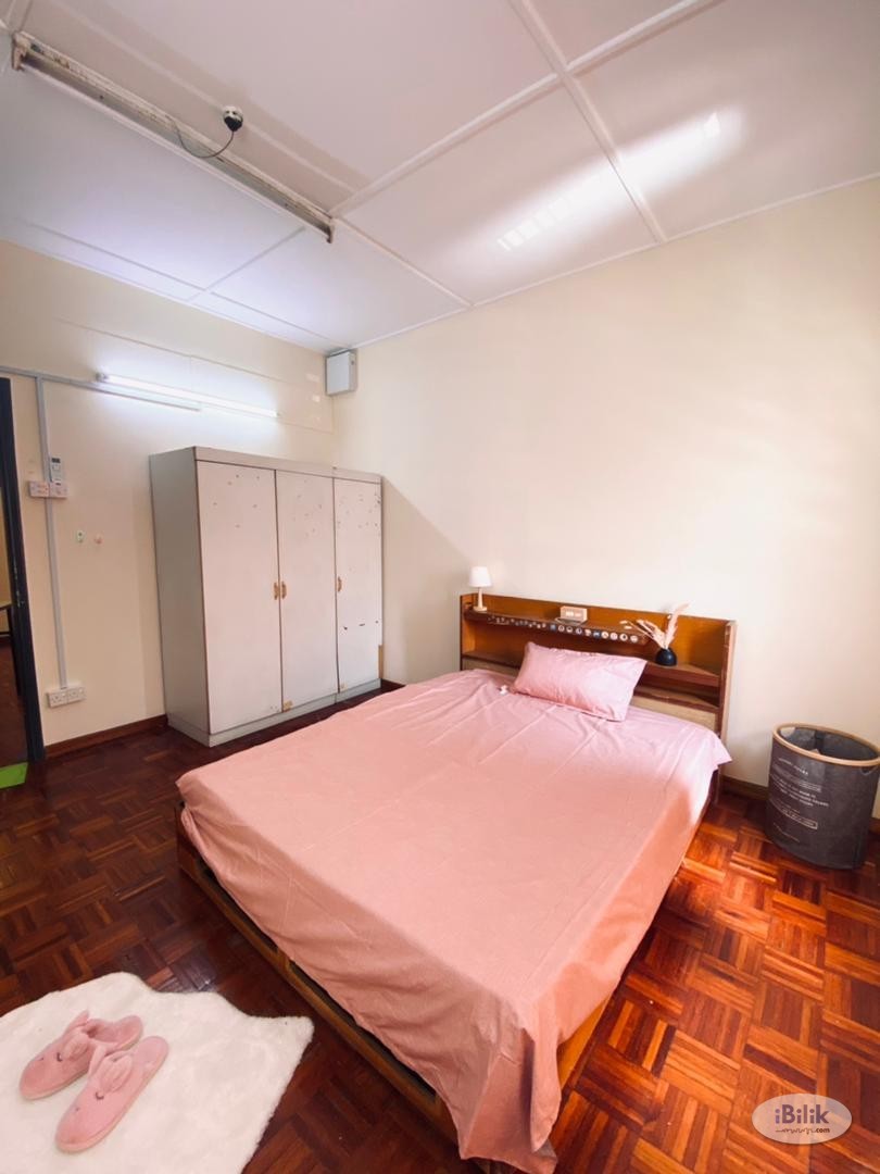 Low Deposit attached Bathroom SS2/DAMANSARA - Image 1
