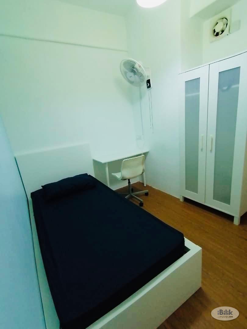 Low Deposit near Lrt budget room for rent - Image 1
