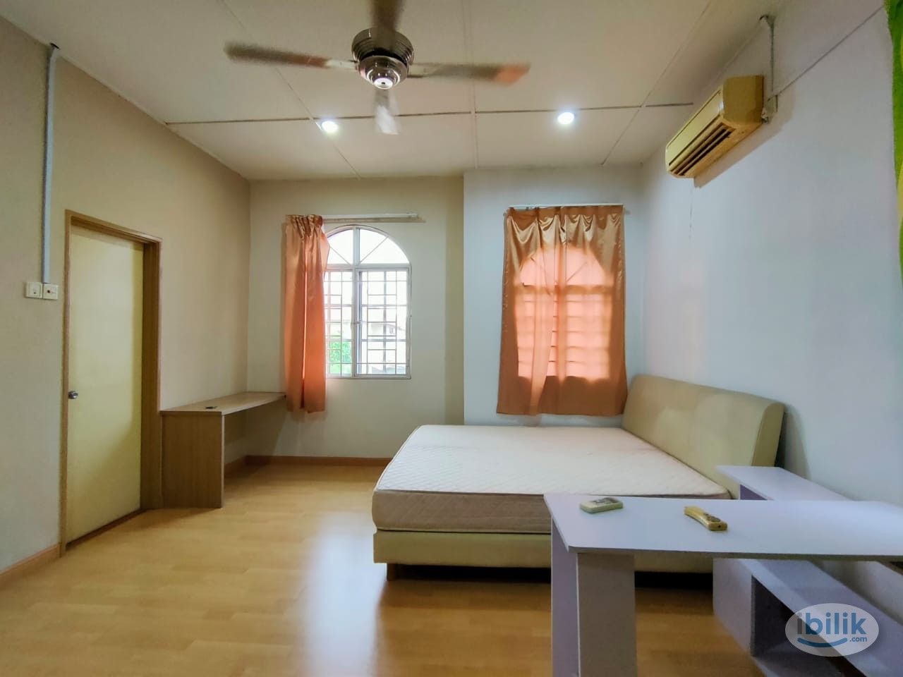 !! Zero Deposit % !! Middle Room at Kota Kemuning, Shah Alam High Speed Wi-FI - Image 1
