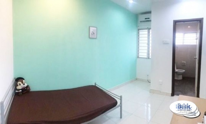  Middle Room For Rent at Kota Kemuning Shah Alam - Image 1