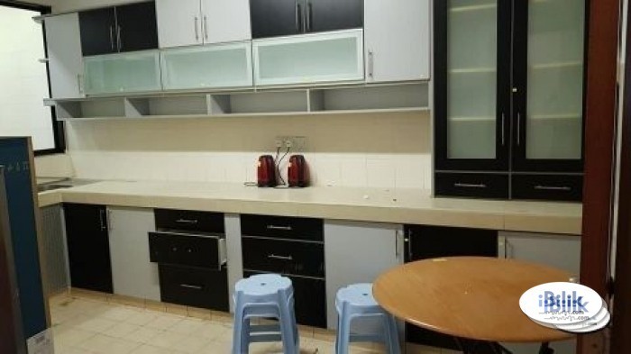  Middle Room For Rent at Kota Kemuning Shah Alam - Image 2