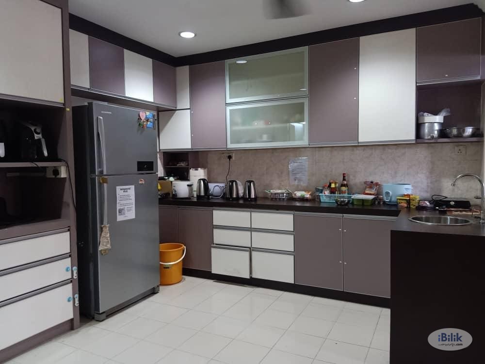 Male Own Attached bathroom Low Deposit - Image 1