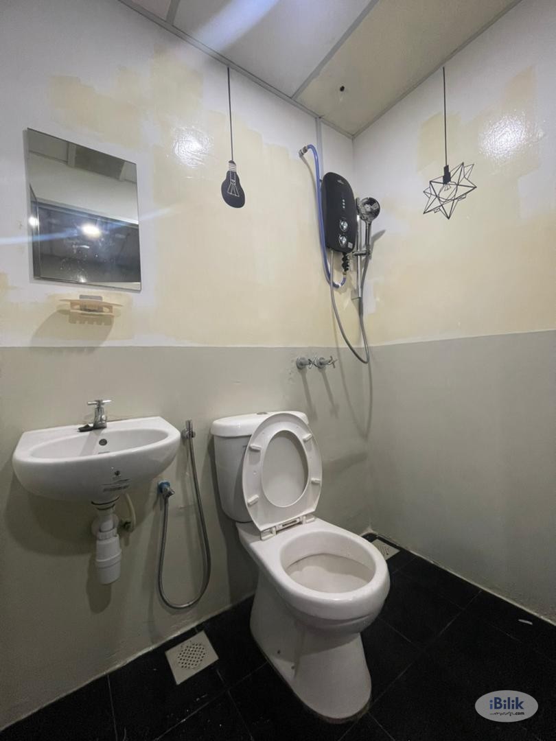room for rent ss15 - Image 3
