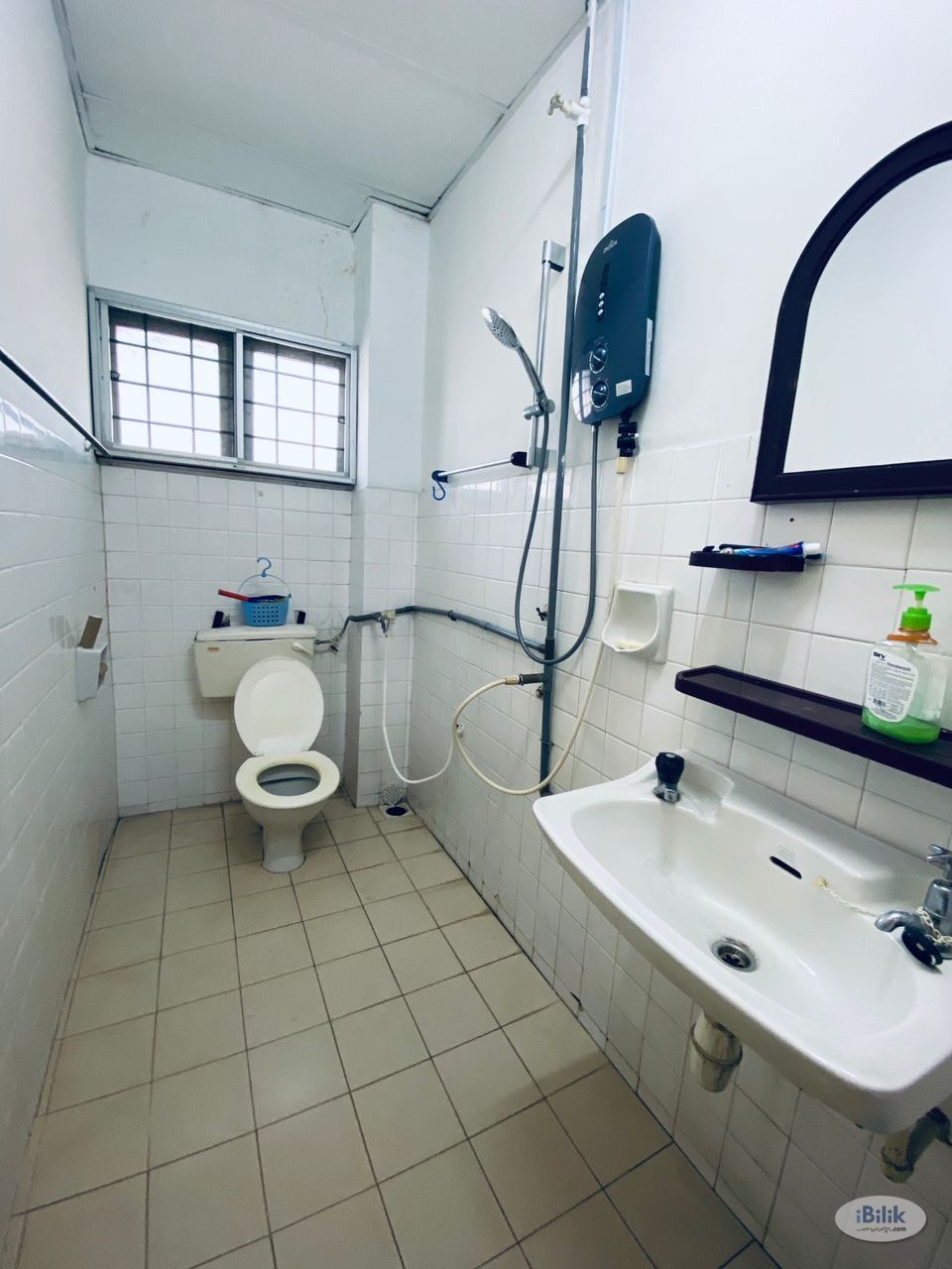 Middle Room at SS2, Petaling Jaya - Image 2