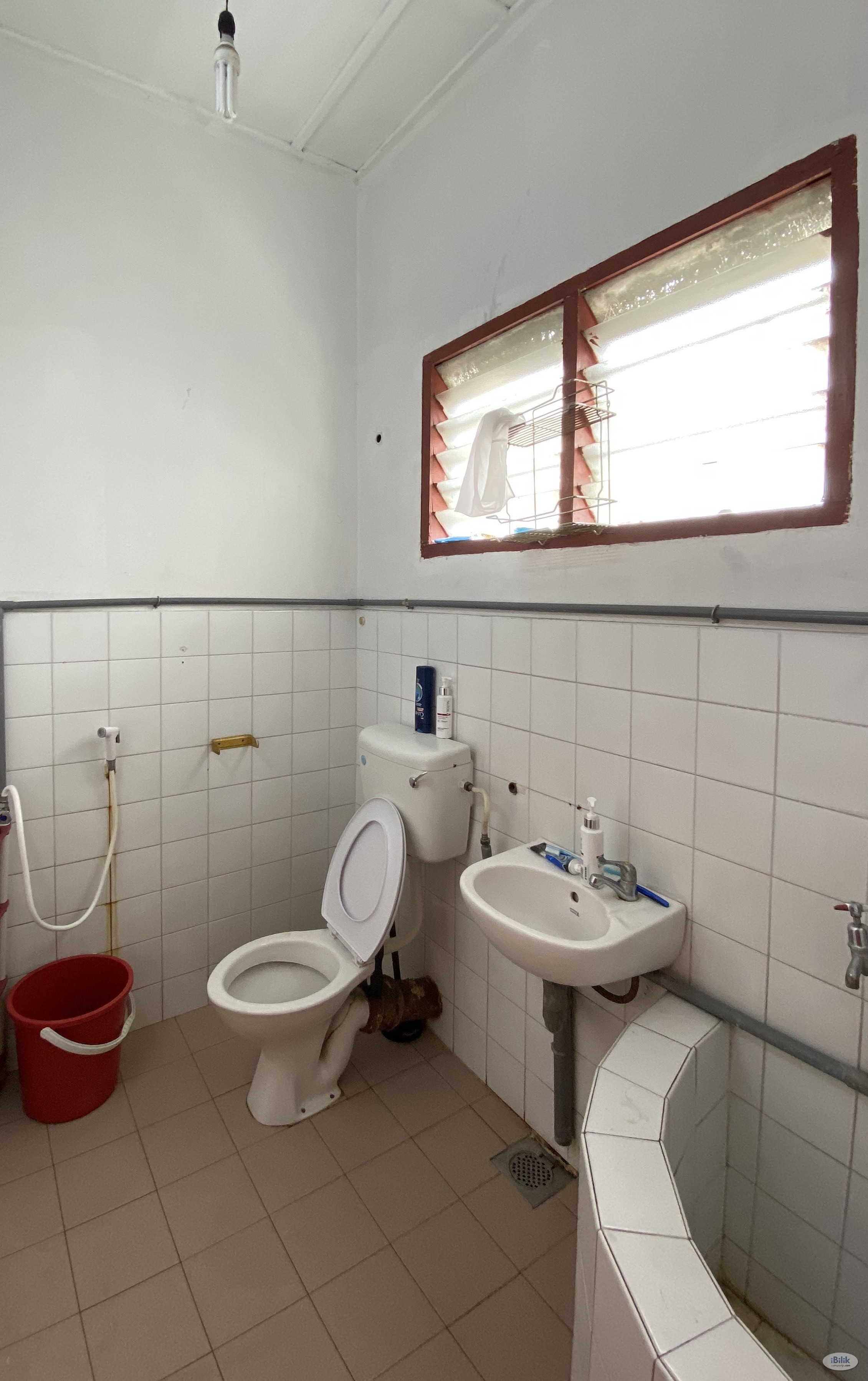 Room available at taman Megah 📍📍📍 1 month deposit - Image 1