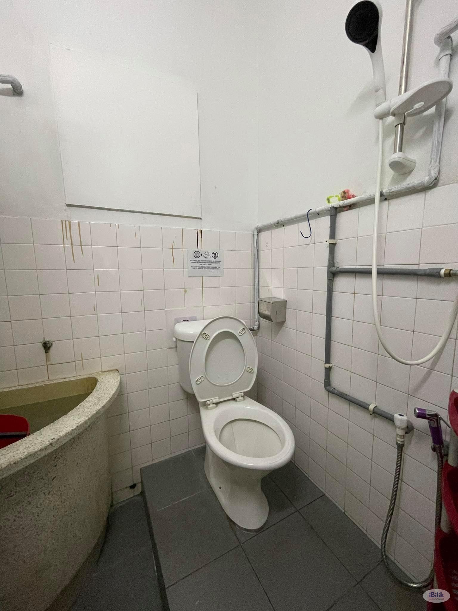 Zero Deposit 0⃣️ 🌸 Room for rent at SUBANG JAYA ss14 - Image 3