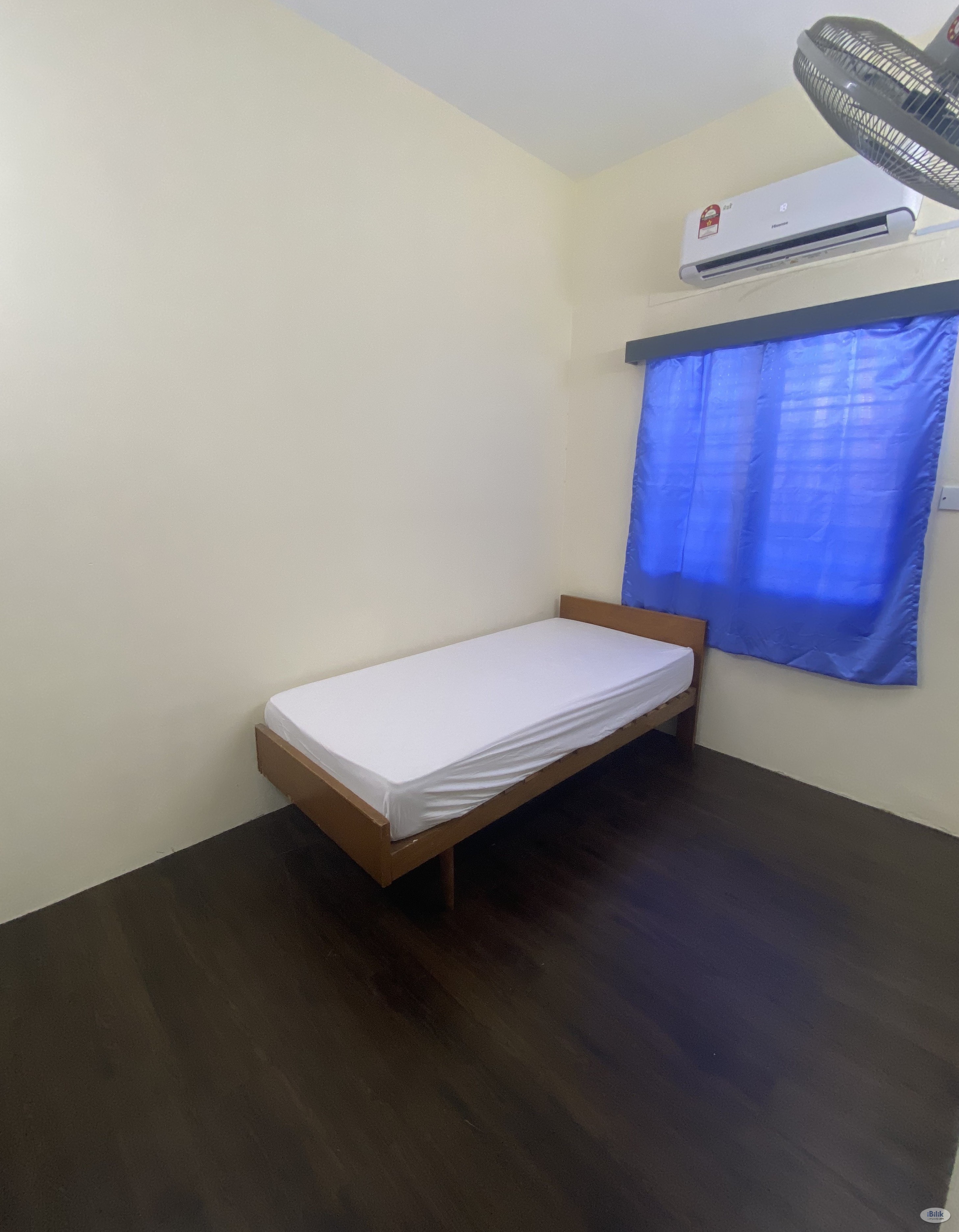 Free 1 month rental ‼️Room near Lrt - Image 1