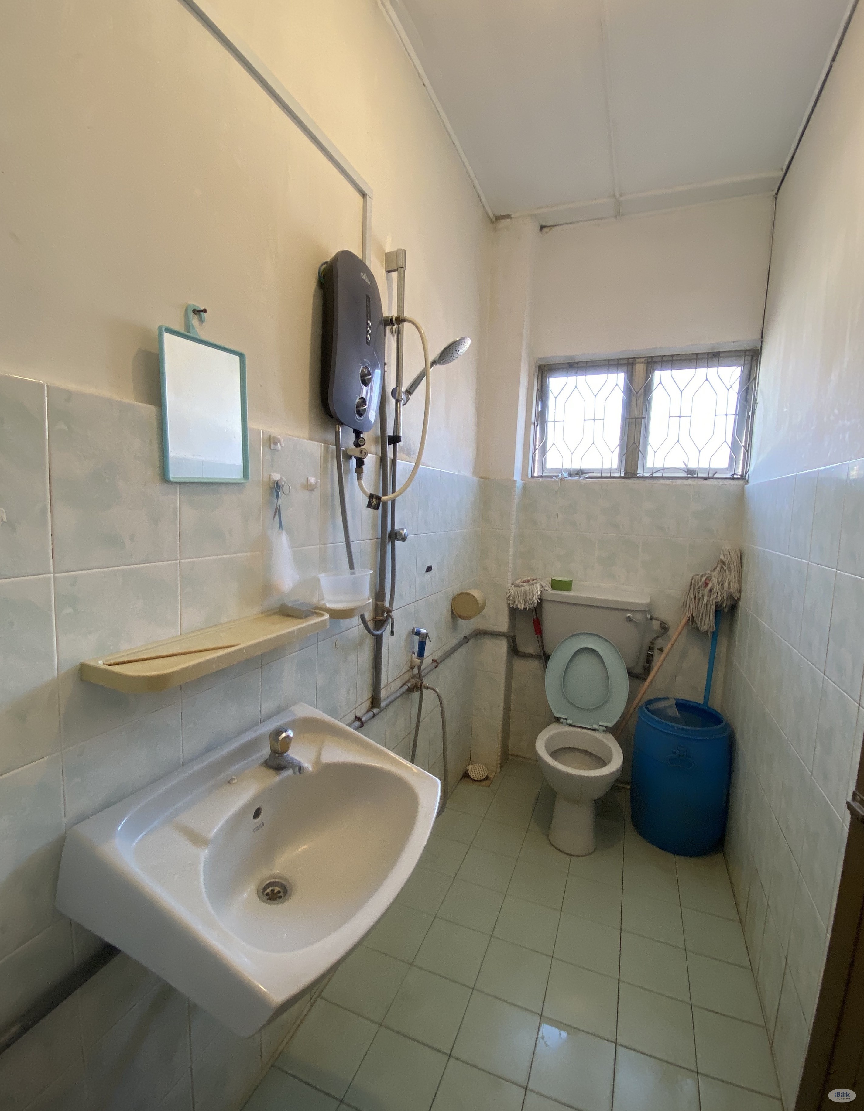 Female room in SS2 ‼️All female only 💕💕🤵🏻‍♀️🤵🏻‍♀️ - Image 1